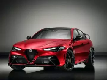 ألفا روميو جيوليا